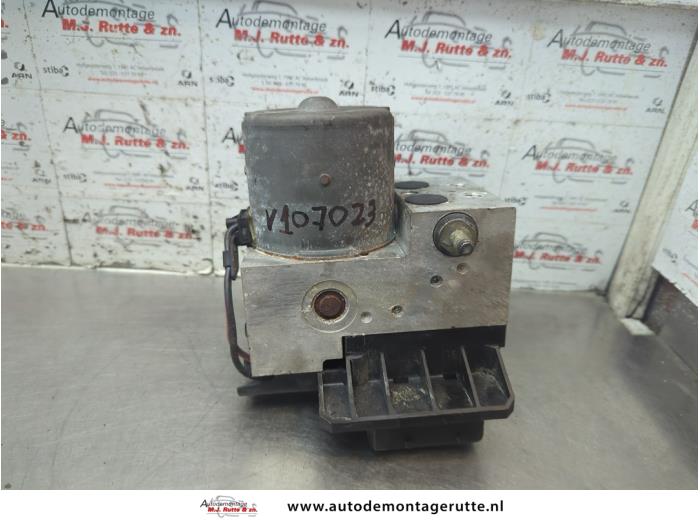 Usagé Bloc ABS Audi A6 Avant (C5) 2.7 V6 30V Biturbo Quattro Prix sur demande proposé par Autodemontage M.J. Rutte B.V.