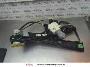 Used Window mechanism 4-door, front left Ford Focus 3 Wagon 1.5 TDCi Price on request offered by Autodemontage M.J. Rutte B.V.