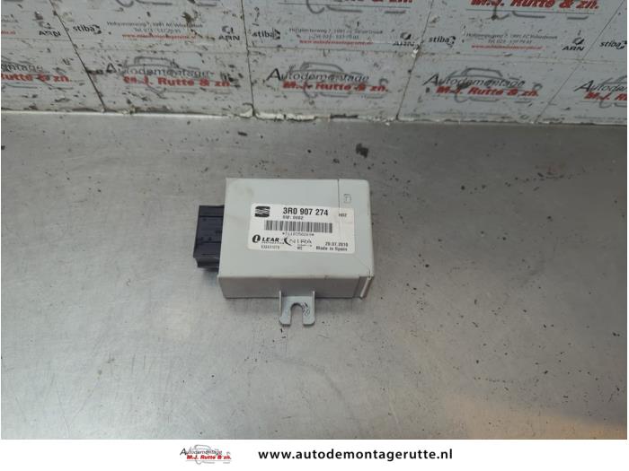 Begagnade Däcktrycksmodul Seat Exeo ST (3R5) 2.0 TSI 16V Pris € 50,00 Marginaltabell erbjuds av Autodemontage M.J. Rutte B.V.