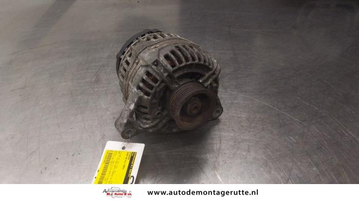Begagnade Dynamo Audi A6 Avant (C5) 2.7 V6 30V Biturbo Quattro Pris på förfrågan erbjuds av Autodemontage M.J. Rutte B.V.