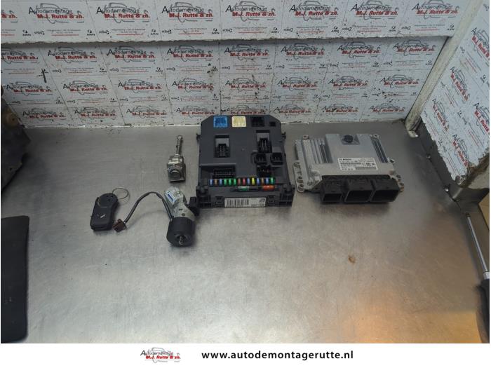 Used Ignition lock + computer Citroen DS3 (SA) 1.6 16V VTS THP 155 Price € 150,00 Margin scheme offered by Autodemontage M.J. Rutte B.V.