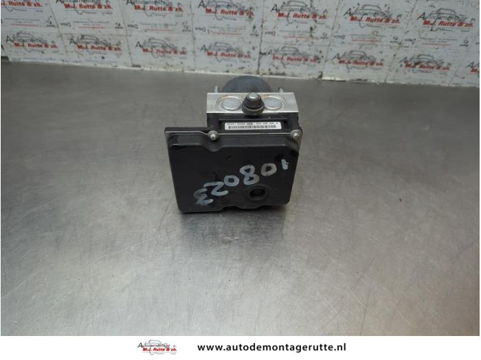 Bomba ABS de un Opel Corsa D 1.0 2010