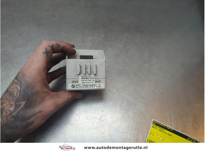 Begagnade Larmmodul BMW 3 serie (E46/2) 318 Ci 16V Pris på förfrågan erbjuds av Autodemontage M.J. Rutte B.V.