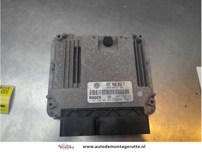 Used Engine management computer Volkswagen Touran (1T1/T2) 1.6 FSI 16V Price € 100,00 Margin scheme offered by Autodemontage M.J. Rutte B.V.