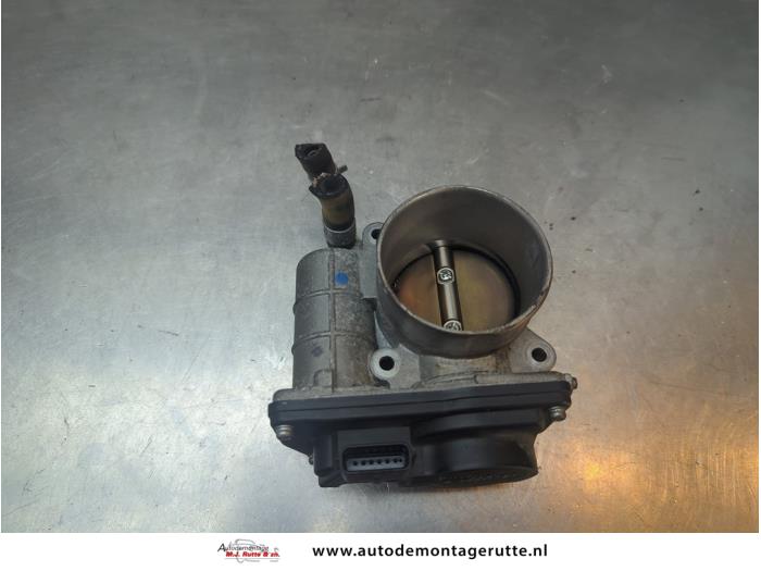 Gebrauchte Drosselklappengehäuse Renault Grand Scénic III (JZ) 2.0 16V CVT Preis auf Anfrage angeboten von Autodemontage M.J. Rutte B.V.