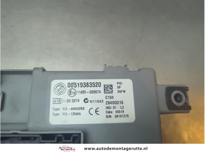Ignition lock + computer from a Opel Combo 1.3 CDTI 16V ecoFlex 2014