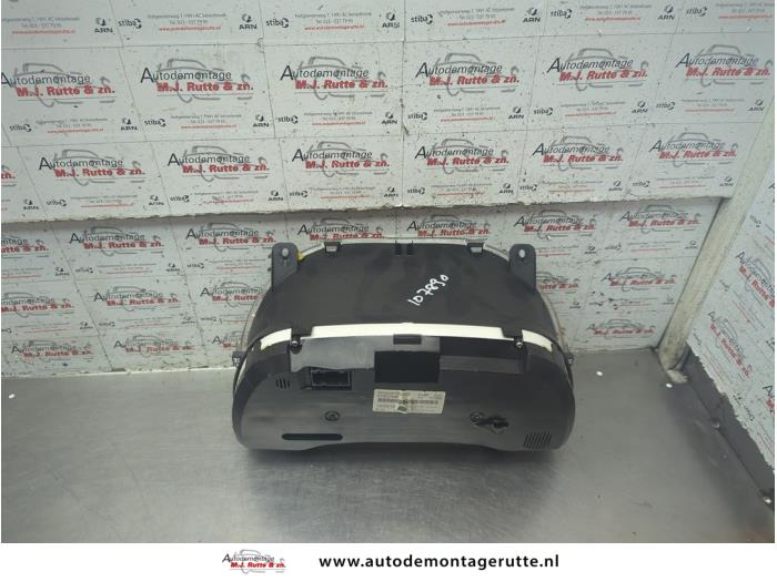 Ignition lock + computer from a Opel Combo 1.3 CDTI 16V ecoFlex 2014