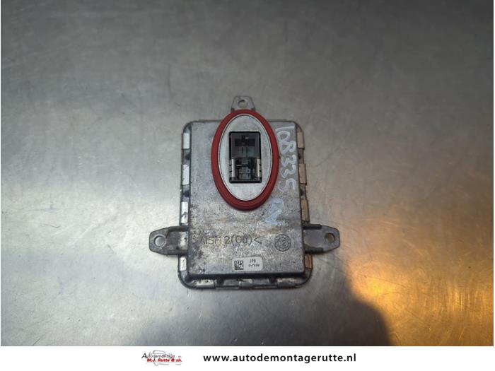Używane Modul ksenonowy Volvo C30 (EK/MK) 1.6 D2 16V Cena € 100,00 Procedura marży oferowane przez Autodemontage M.J. Rutte B.V.