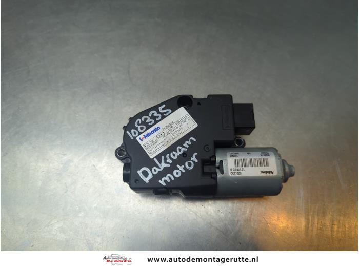 Używane Silnik szyberdachu Volvo C30 (EK/MK) 1.6 D2 16V Cena na żądanie oferowane przez Autodemontage M.J. Rutte B.V.
