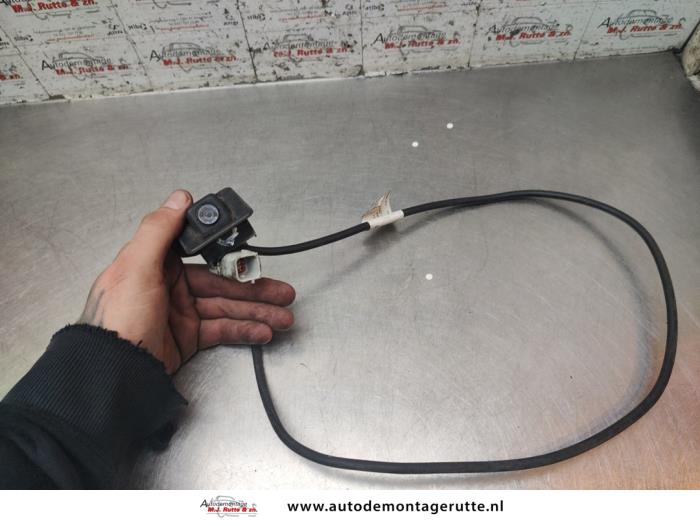 Używane Kamera cofania Opel Corsa E 1.0 SIDI Turbo 12V Cena € 150,00 Procedura marży oferowane przez Autodemontage M.J. Rutte B.V.