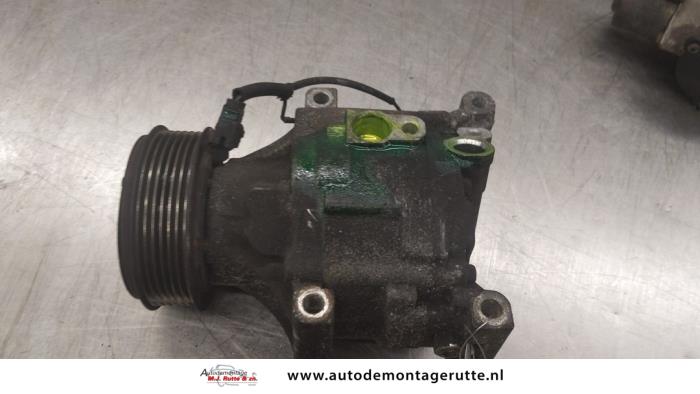 Usagé Compresseur de clim Toyota Corolla (E12) 1.8 16V TS VVT-i Prix sur demande proposé par Autodemontage M.J. Rutte B.V.