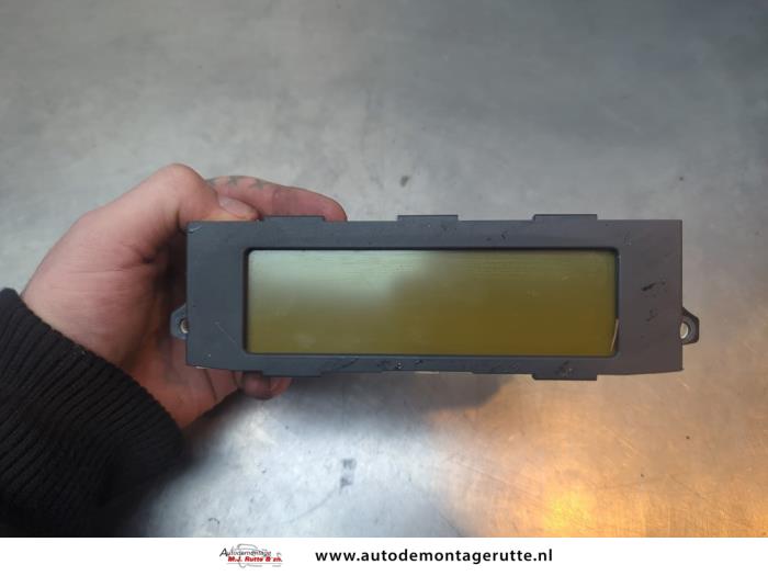 Używane Zegar Citroen C5 II Break (RE) 2.0 16V Cena na żądanie oferowane przez Autodemontage M.J. Rutte B.V.