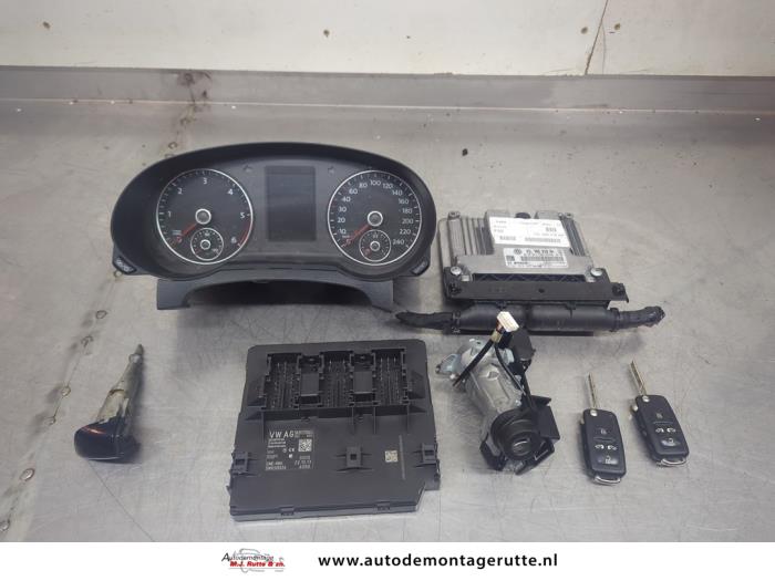 Gebrauchte Zündschloss + Steuergerät Volkswagen Sharan (7N) 2.0 TDI 16V Preis € 350,00 Margenregelung angeboten von Autodemontage M.J. Rutte B.V.