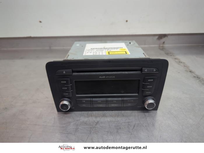 Radio Audi A3 Sportback (8PA), 2004 / 2013 1.2 TFSI, Halvkombi (Hatchback), 4 dörrar, Bensin, 1.197cc, 77kW (105pk), FWD, CBZB, 2010-04 / 2013-03, 8PA (Begagnad)