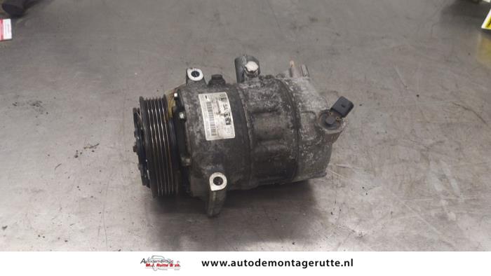 Usagé Pompe clim Volkswagen Sharan (7N) 2.0 TDI 16V Prix sur demande proposé par Autodemontage M.J. Rutte B.V.