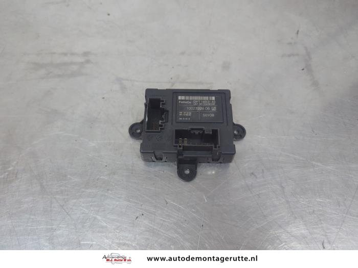 Używane Modul Comfort Ford B-Max (JK8) 1.0 EcoBoost 12V 125 Cena na żądanie oferowane przez Autodemontage M.J. Rutte B.V.