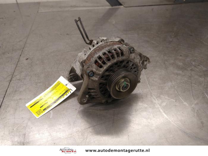 Usagé Dynamo Kia Joice 2.0 16V Prix sur demande proposé par Autodemontage M.J. Rutte B.V.