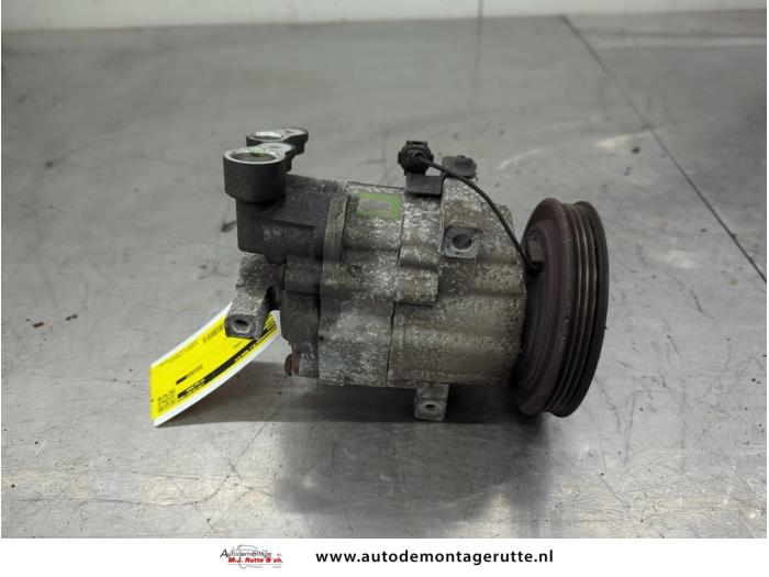 Usagé Compresseur de clim Nissan Micra (K12) 1.4 16V Prix sur demande proposé par Autodemontage M.J. Rutte B.V.