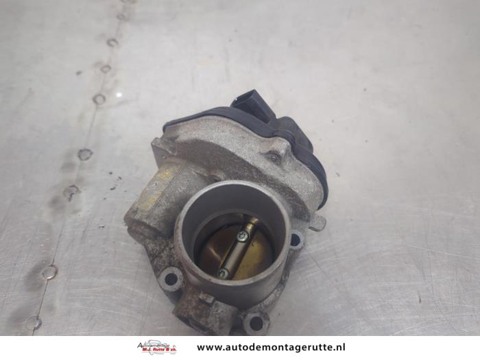 Gebrauchte Drosselklappengehäuse Volvo C30 (EK/MK) 1.6 16V Preis auf Anfrage angeboten von Autodemontage M.J. Rutte B.V.