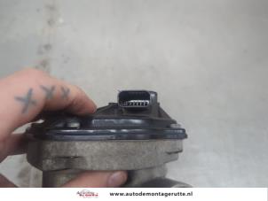 Drosselklappengehäuse van een Volvo C30 (EK/MK) 1.6 16V 2010