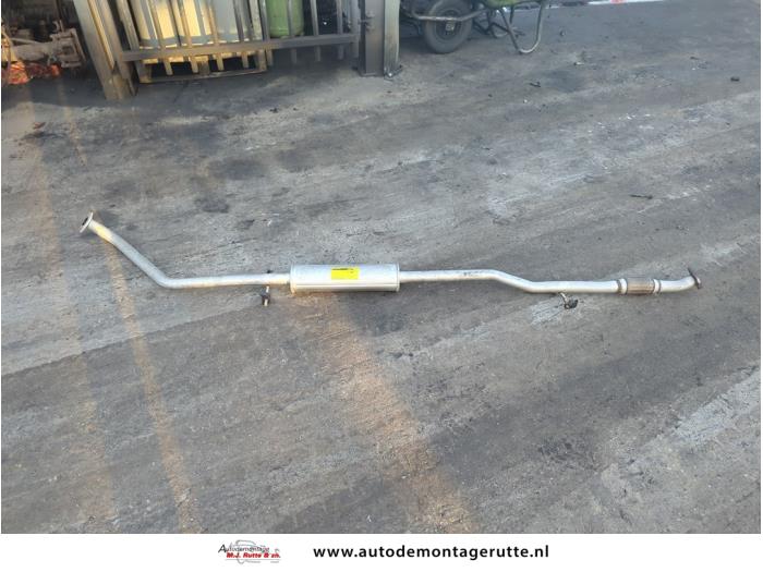 Gebrauchte Auspuff Mitteldämpfer Ford Ka I 1.3i Preis auf Anfrage angeboten von Autodemontage M.J. Rutte B.V.