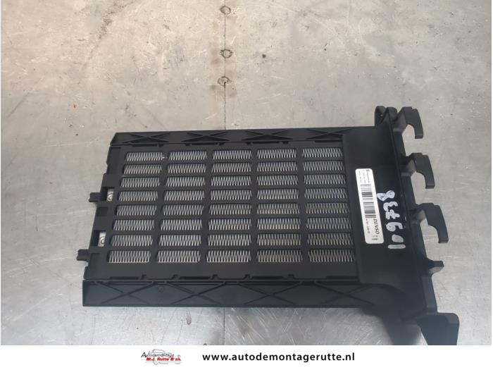 Värmeelement Renault Zoé (AG), 2012 46kW, Halvkombi (Hatchback), 4 dörrar, El, 46kW (63pk), FWD, 5AM450; 5AMB4; 5AQ601, 2012-06, AGVYA; AGVYC (Begagnad)