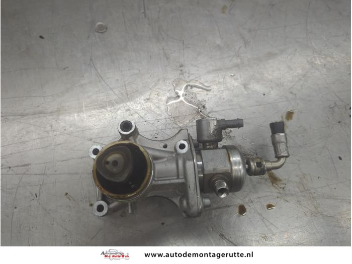 Begagnade Högtryckspump BMW 1 serie (F20) 114i 1.6 16V Pris på förfrågan erbjuds av Autodemontage M.J. Rutte B.V.