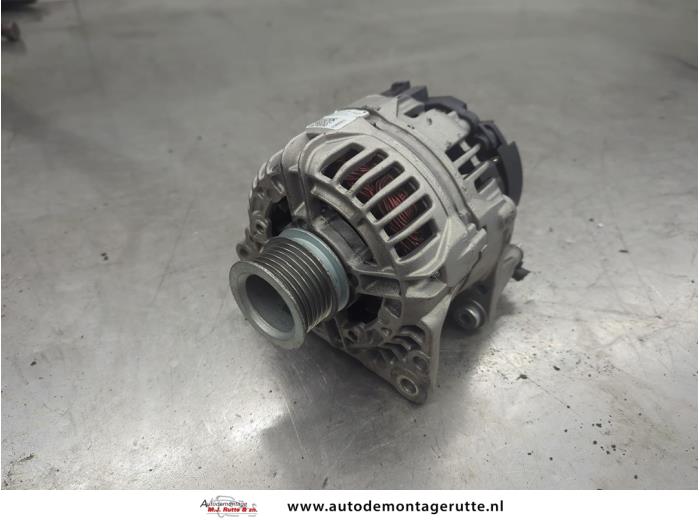 Begagnade Dynamo Seat Ibiza III (6L1) 1.4 16V 100 Pris på förfrågan erbjuds av Autodemontage M.J. Rutte B.V.