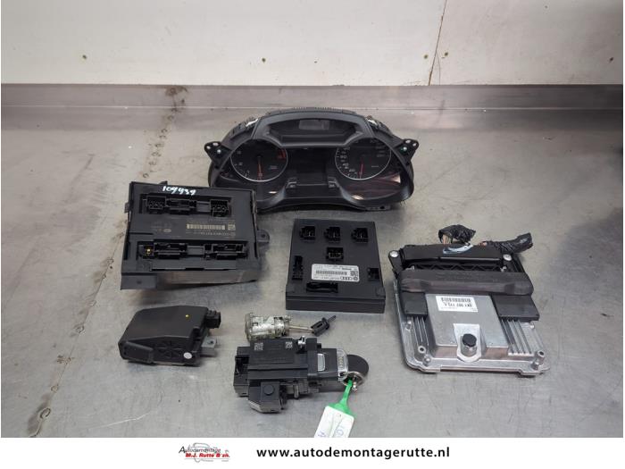 Used Ignition lock + computer Audi A4 Avant (B8) 1.8 TFSI 16V Price € 150,00 Margin scheme offered by Autodemontage M.J. Rutte B.V.