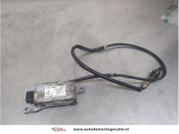 Usados Sensor Nox Volkswagen Golf V (1K1) 1.6 FSI 16V Precio € 200,00 Norma de margen ofrecido por Autodemontage M.J. Rutte B.V.