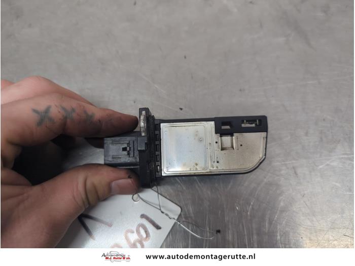 Begagnade Luftflödesmätare Ford Transit Custom 2.2 TDCi 16V Pris på förfrågan erbjuds av Autodemontage M.J. Rutte B.V.