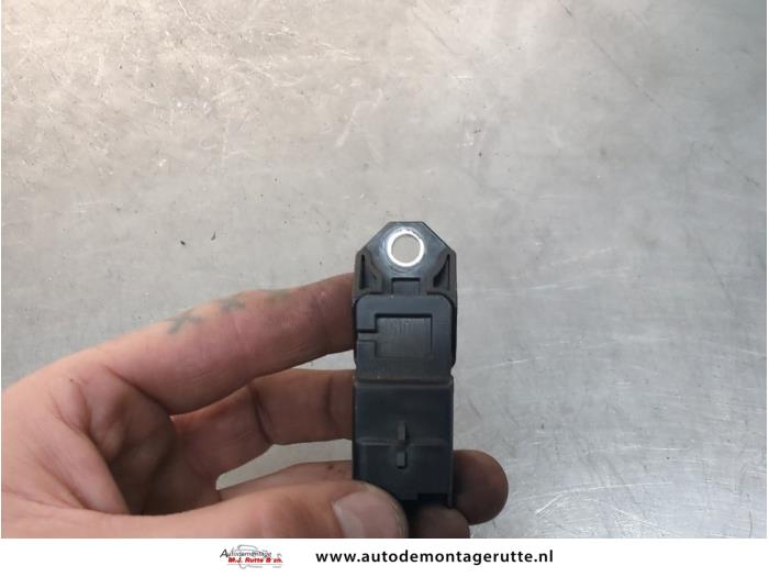Begagnade MAP-sensor (insugsrör) Peugeot 2008 (CU) 1.2 12V e-THP PureTech 110 Pris på förfrågan erbjuds av Autodemontage M.J. Rutte B.V.
