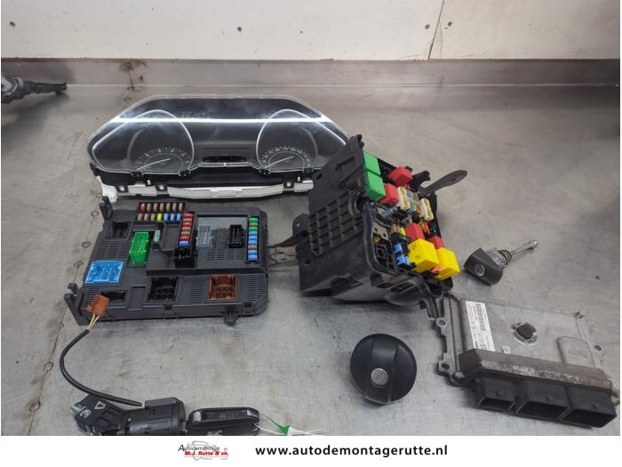 Used Ignition lock + computer Peugeot 208 I (CA/CC/CK/CL) 1.0 Vti 12V PureTech Price € 150,00 Margin scheme offered by Autodemontage M.J. Rutte B.V.