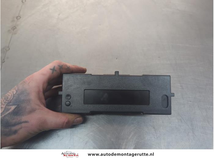 Begagnade Klocka Renault Clio III (BR/CR) 1.2 16V 75 Pris på förfrågan erbjuds av Autodemontage M.J. Rutte B.V.