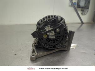 Dynamo från en Volkswagen Transporter T5 2.5 TDi 2004