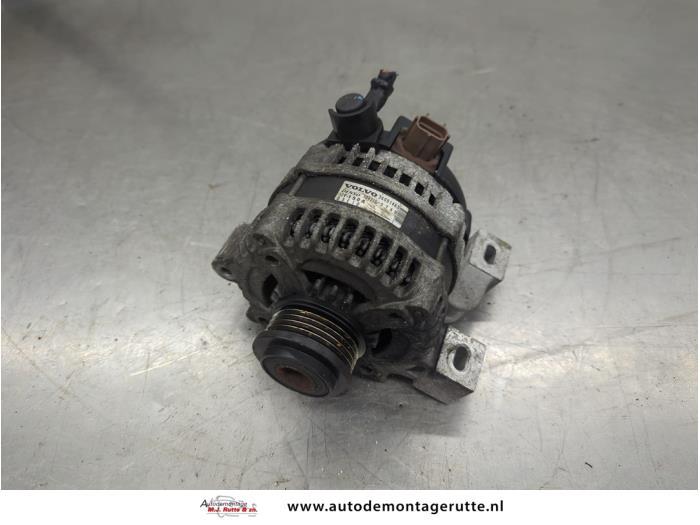 Usagé Dynamo Volvo V50 (MW) 2.4 20V Prix sur demande proposé par Autodemontage M.J. Rutte B.V.
