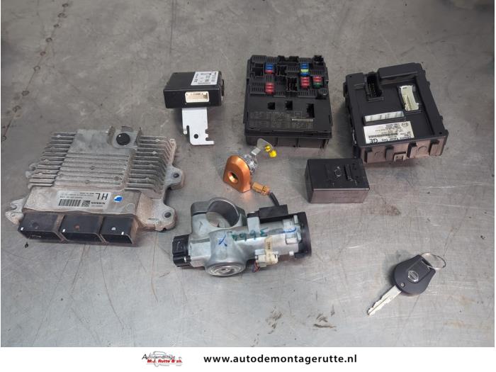 Used Ignition lock + computer Nissan Micra (K13) 1.2 12V DIG-S Price € 200,00 Margin scheme offered by Autodemontage M.J. Rutte B.V.