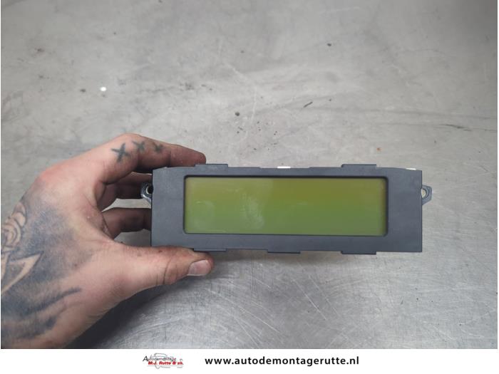 Używane Zegar Citroen C5 II Break (RE) 2.0 16V Cena na żądanie oferowane przez Autodemontage M.J. Rutte B.V.
