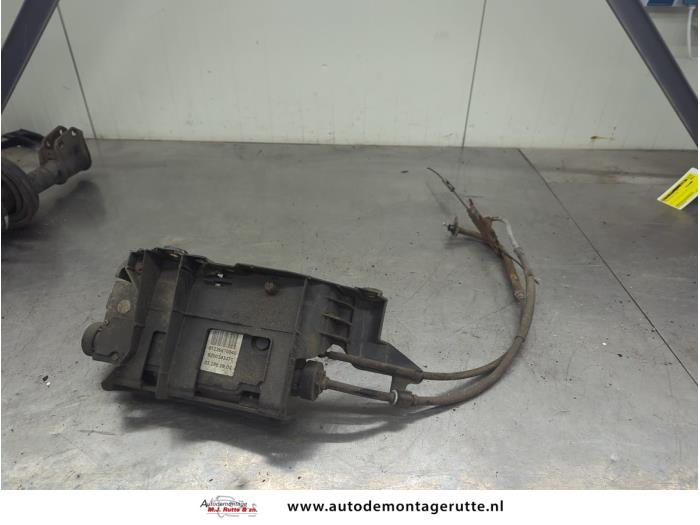 Używane Silnik hamulca postojowego Renault Scénic II (JM) 1.6 16V Cena na żądanie oferowane przez Autodemontage M.J. Rutte B.V.