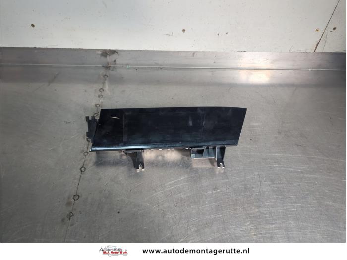 Begagnade Innerdisplay Honda Civic (FK/FN) 1.4i Type S 16V Pris € 100,00 Marginaltabell erbjuds av Autodemontage M.J. Rutte B.V.