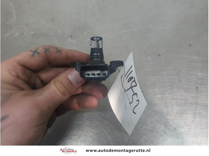 Map Sensor (Einlasskrümmer) van een Toyota iQ 1.3 Stop & Start Dual VVT-i 16V 2009