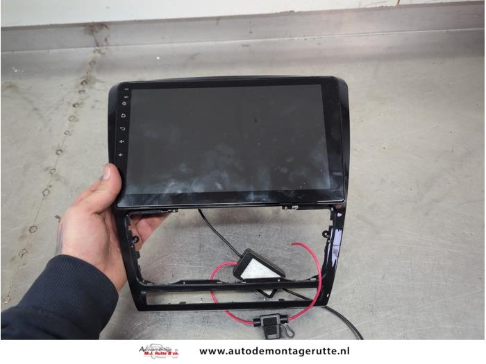 Begagnade Innerdisplay Skoda Octavia Combi (1Z5) 1.6 FSI 16V Pris på förfrågan erbjuds av Autodemontage M.J. Rutte B.V.