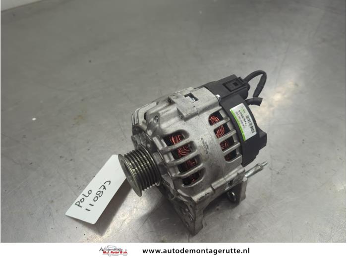 Usados Dinamo Volkswagen Polo IV (9N1/2/3) 1.2 12V Precio de solicitud ofrecido por Autodemontage M.J. Rutte B.V.