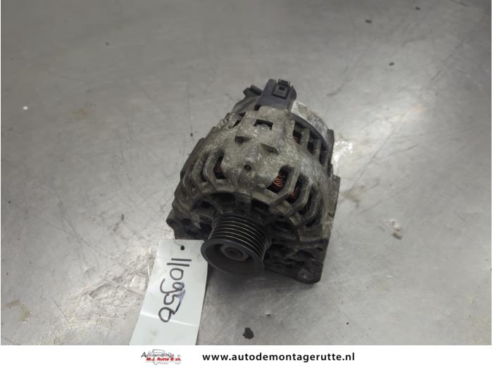 Begagnade Dynamo Volkswagen Fox (5Z) 1.2 Pris på förfrågan erbjuds av Autodemontage M.J. Rutte B.V.