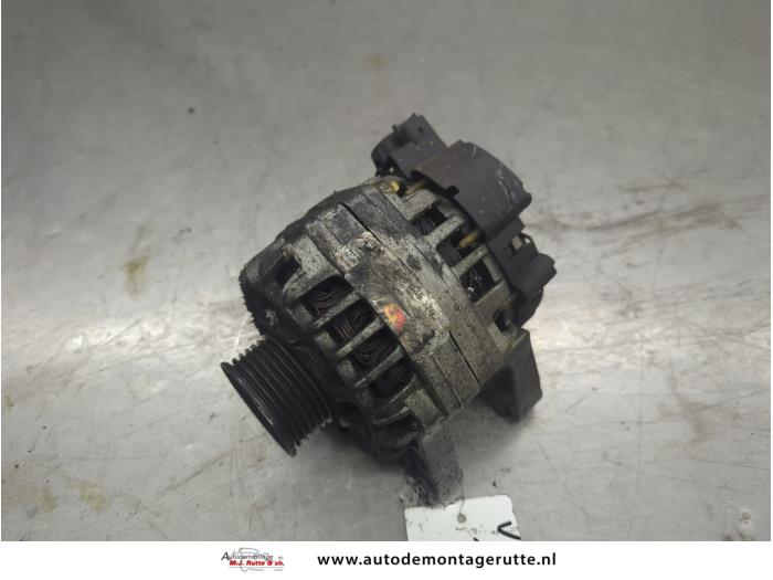 Begagnade Dynamo Peugeot 206 (2A/C/H/J/S) 1.4 XR,XS,XT,Gentry Pris på förfrågan erbjuds av Autodemontage M.J. Rutte B.V.