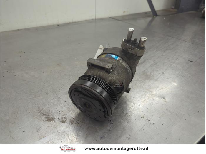 Usagé Pompe clim Chevrolet Aveo (250) 1.4 16V LS Prix € 100,00 Règlement à la marge proposé par Autodemontage M.J. Rutte B.V.