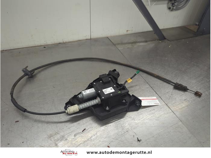 Używane Silnik hamulca postojowego Citroen C4 Grand Picasso (UA) 1.6 16V THP 155 Cena na żądanie oferowane przez Autodemontage M.J. Rutte B.V.