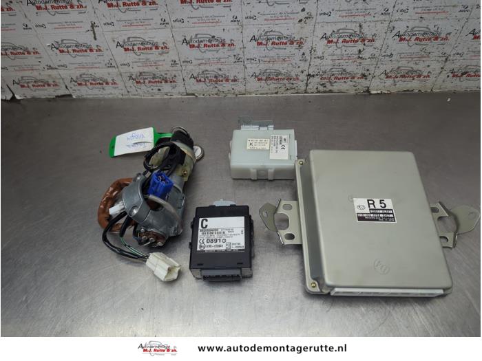 Used Ignition lock + computer Subaru Impreza II Plus (GG) 2.0 16V AWD Price on request offered by Autodemontage M.J. Rutte B.V.