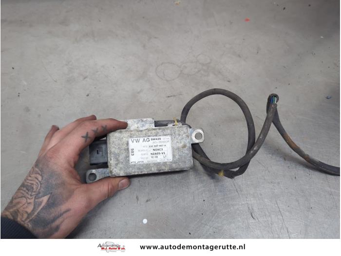 Usados Sensor Nox Volkswagen Golf V (1K1) 1.6 FSI 16V Precio € 200,00 Norma de margen ofrecido por Autodemontage M.J. Rutte B.V.