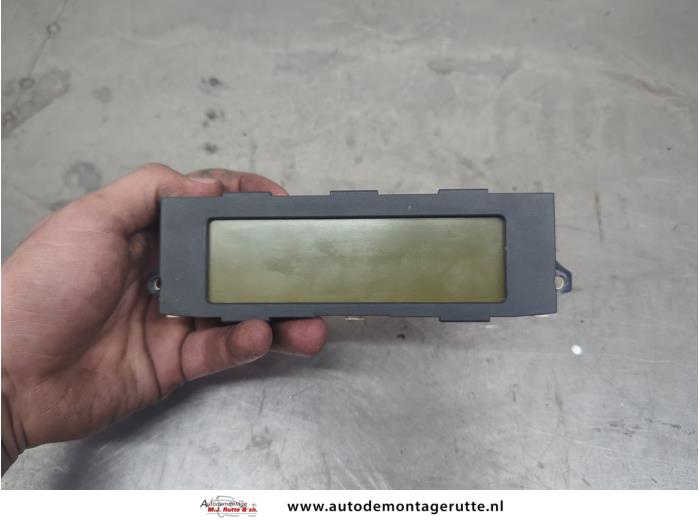 Używane Zegar Citroen C5 II Break (RE) 2.0 16V Cena na żądanie oferowane przez Autodemontage M.J. Rutte B.V.
